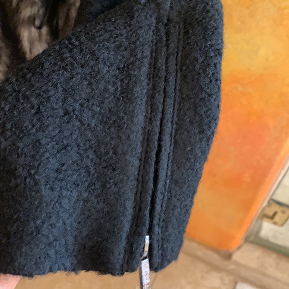 Laundry by Shelli Segal black coat with faux-fur armpit to armpit 21 inch - Picture 3 of 8